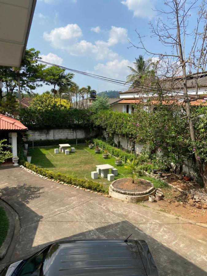 Kandy Garden Villa Exteriör bild